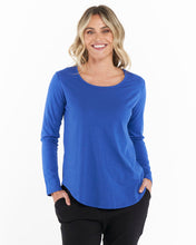 Megan long sleeve tee