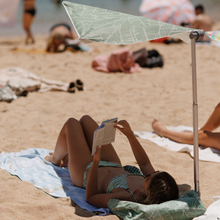 Swim shady - Personal shade for the beach