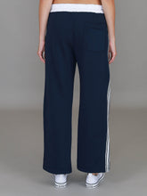 Delta | Women's Stripe Straight Leg Sweatpants – French Terry
