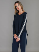 Delta | Women's Curve Hem Stripe Long Sleeve T-Shirt – Cotton Jersey
